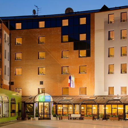 Holiday Inn Express Arras, An Ihg Hotel Esterno foto